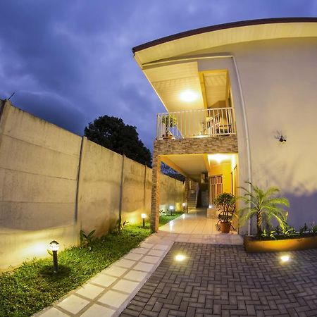 Apartamentos Valle Del Volcan La Fortuna Ngoại thất bức ảnh